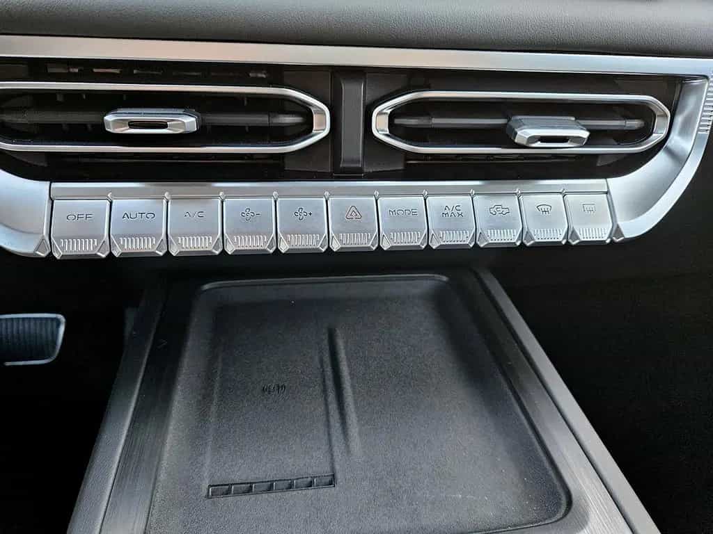 DFSK Other RICH 9 4x4 Leder LED SHZ CarPlay 360° PDC BLT null-photo-24