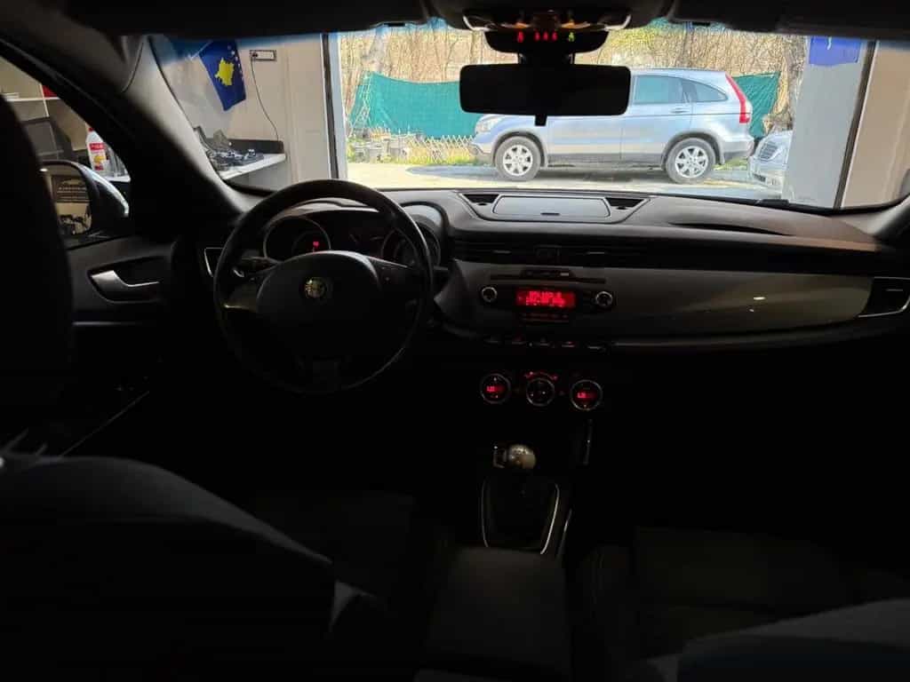 Alfa Romeo Giulietta 2.0 JTDm 2013 03/2013-photo-14