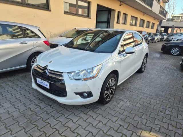 DS Automobiles DS4 DS AUTOMOBILES DS 4 1.6 e-HDi 115 airdream Chic 04/2013-photo-0