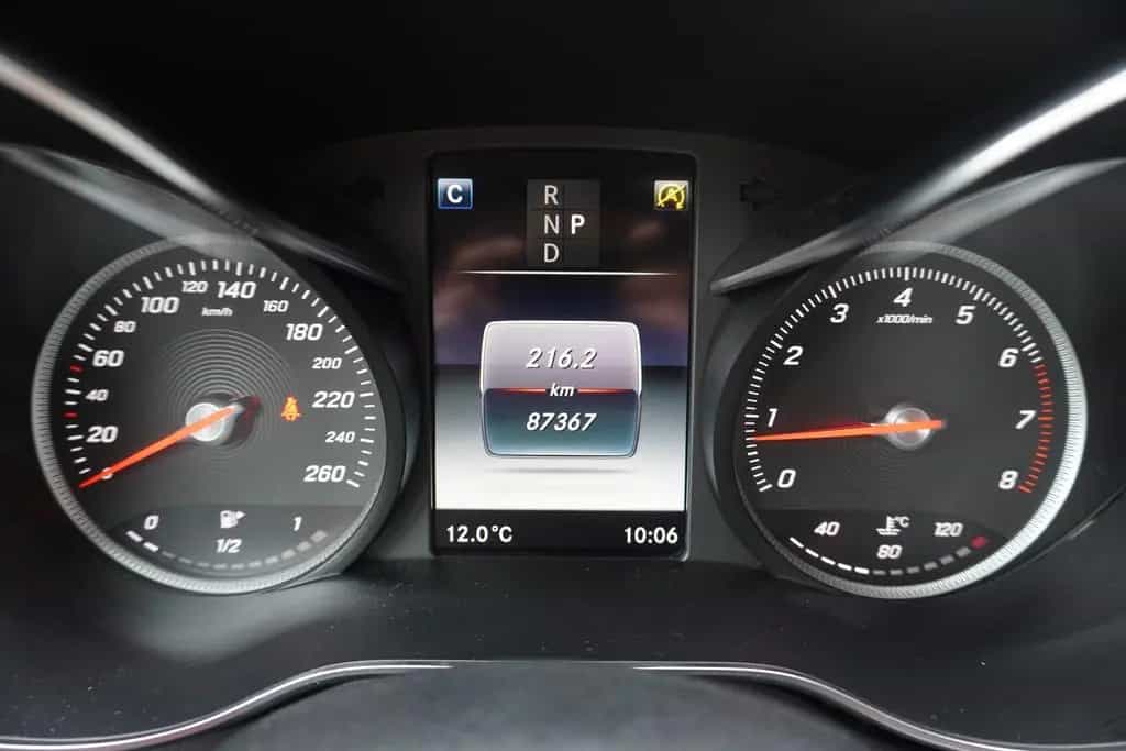 Mercedes-Benz C-Class Avantgarde 4Matic LED Navi Totwinkel PDC 02/2018-photo-17