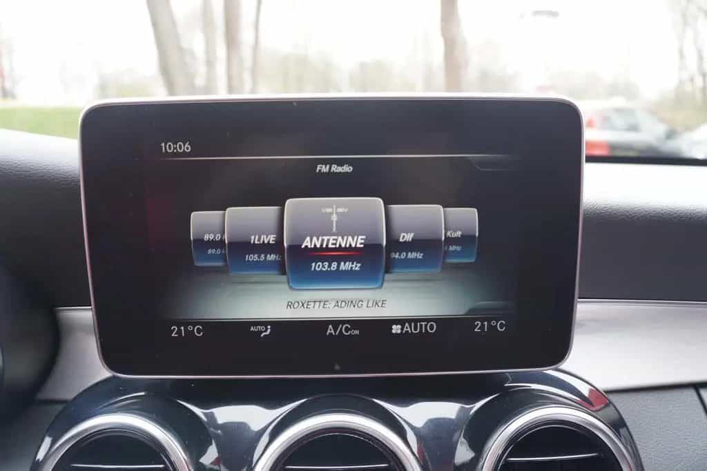 Mercedes-Benz C-Class Avantgarde 4Matic LED Navi Totwinkel PDC 02/2018-photo-18
