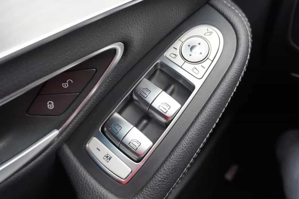 Mercedes-Benz C-Class Avantgarde 4Matic LED Navi Totwinkel PDC 02/2018-photo-26