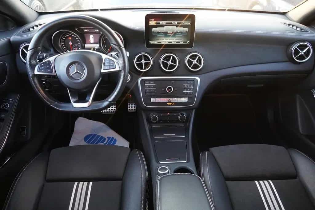 Mercedes-Benz CLA 180 Shooting Brake AMG Line LED Standheizung 06/2017-photo-10