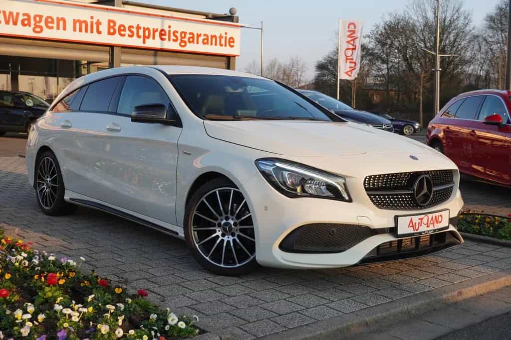 Mercedes-Benz CLA 180 Shooting Brake AMG Line LED Standheizung 06/2017-photo-3