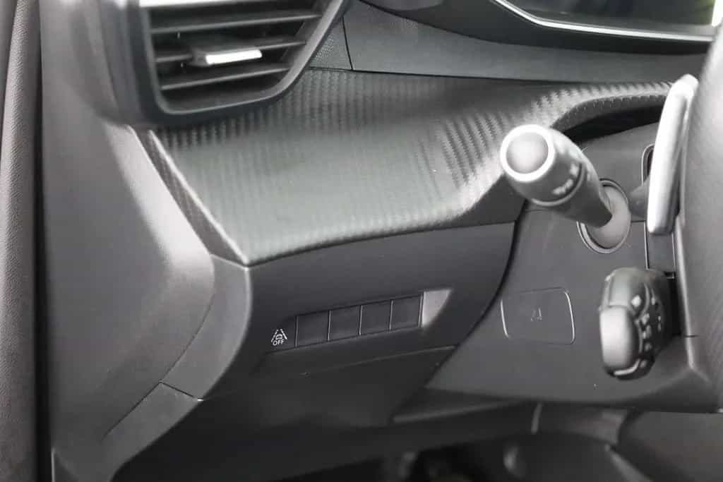 Peugeot 2008 GT PureTech 130 Aut. LED Navi Kamera 01/2023-photo-20