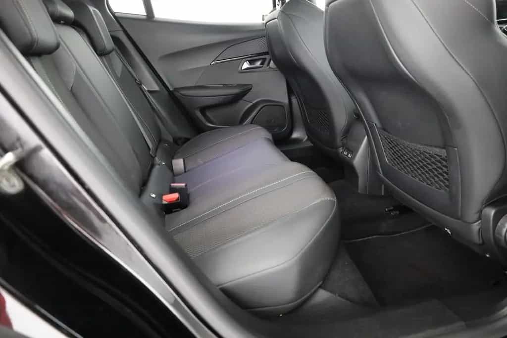 Peugeot 2008 GT PureTech 130 Aut. LED Navi Kamera 01/2023-photo-24