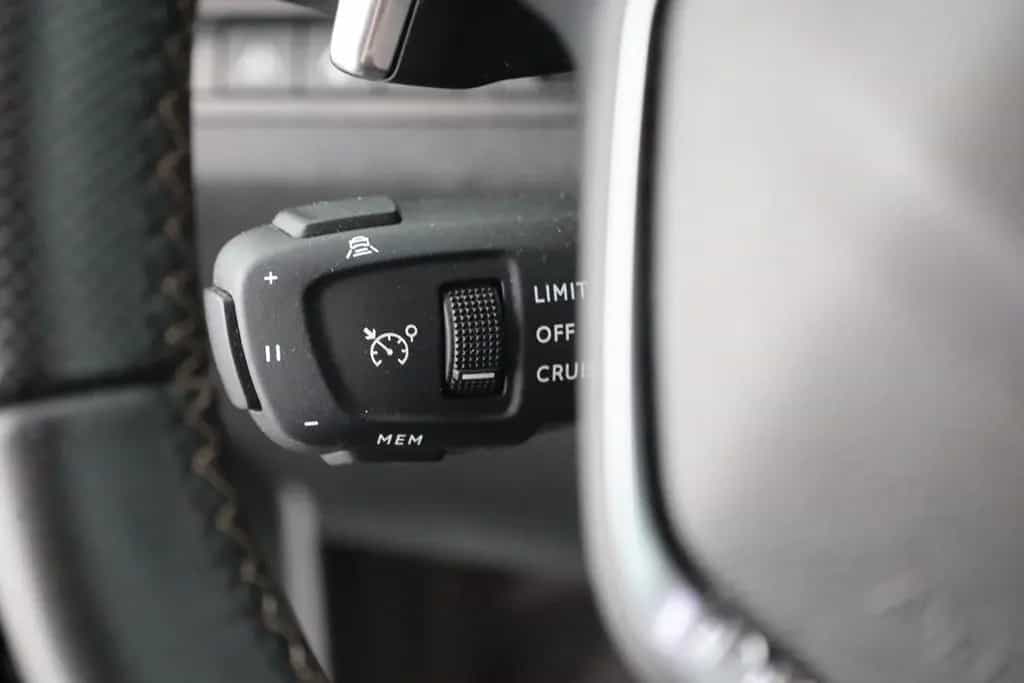Peugeot 2008 GT PureTech 130 Aut. LED Navi Kamera 01/2023-photo-49