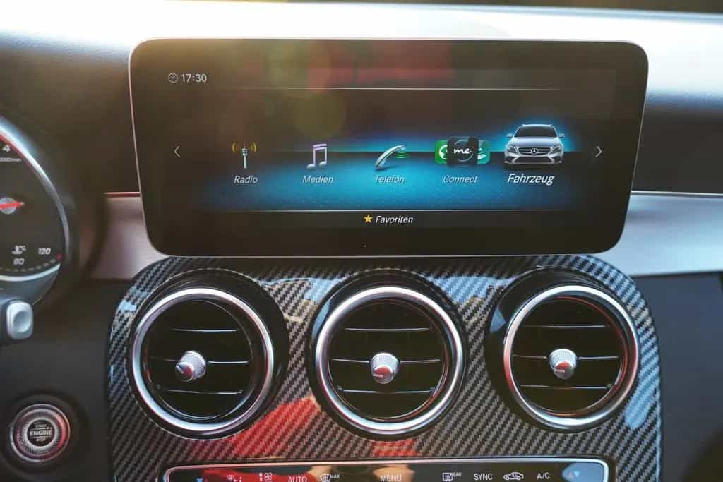 Mercedes-Benz C 180 C180 T-Modell Avantgarde LED Navi Tempomat DAB 03/2019-photo-13