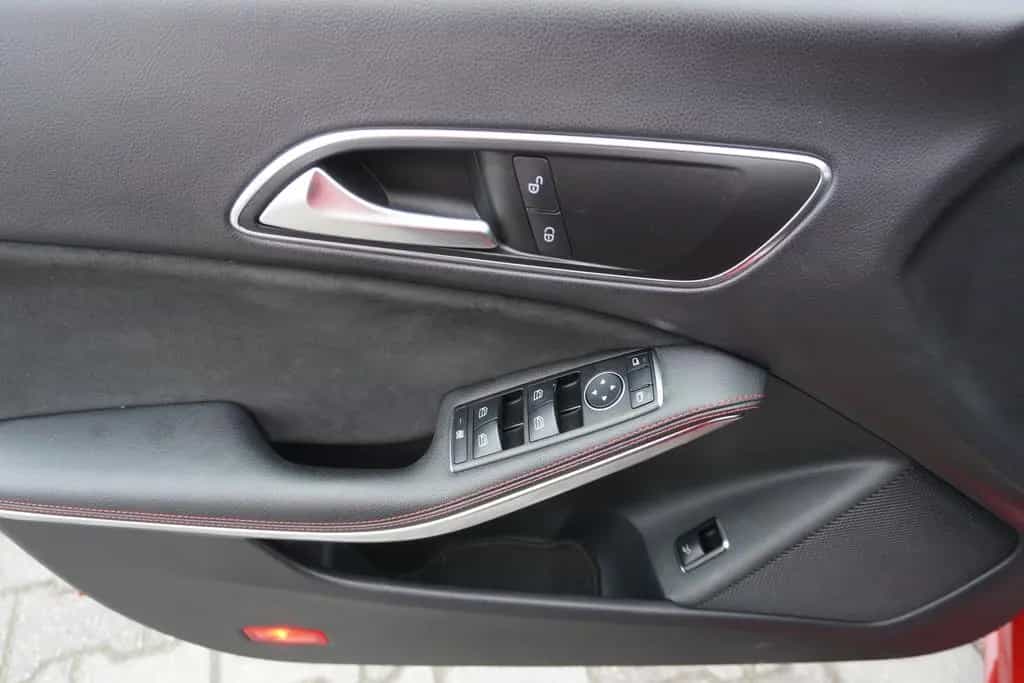 Mercedes-Benz CLA-Class 250 AMG Line LED Navi Panorama Teilleder PDC 01/2017-photo-20