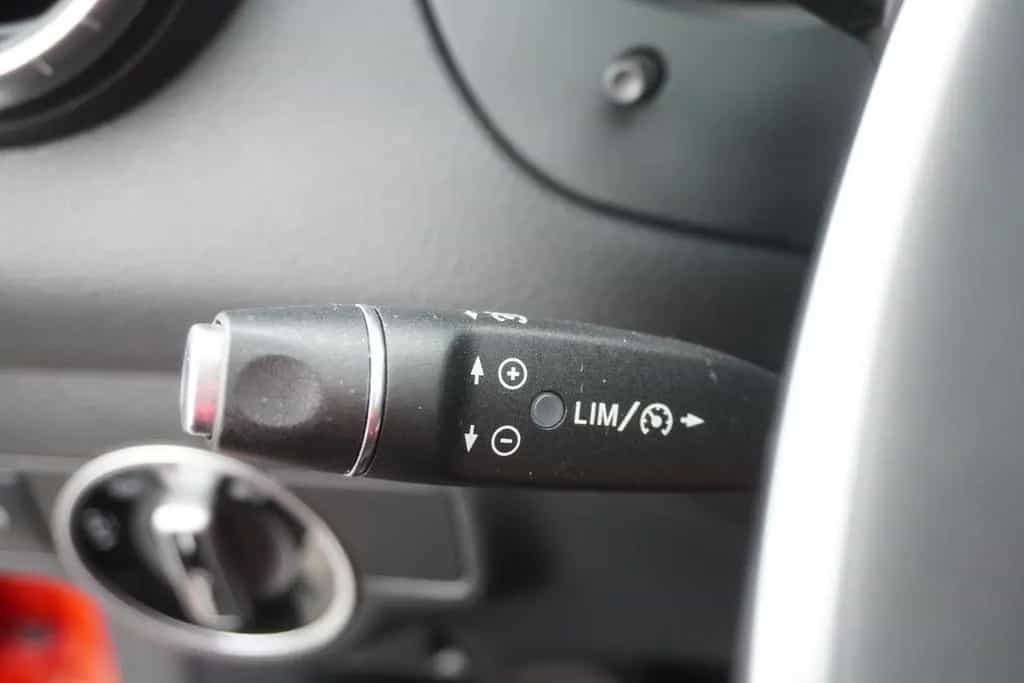 Mercedes-Benz CLA-Class 250 AMG Line LED Navi Panorama Teilleder PDC 01/2017-photo-23