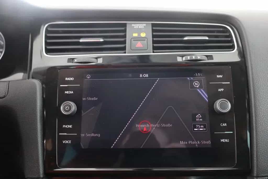 Volkswagen Golf VII 1.0 TSI Join Navi Sitzheizung PDC USB 10/2018-photo-10