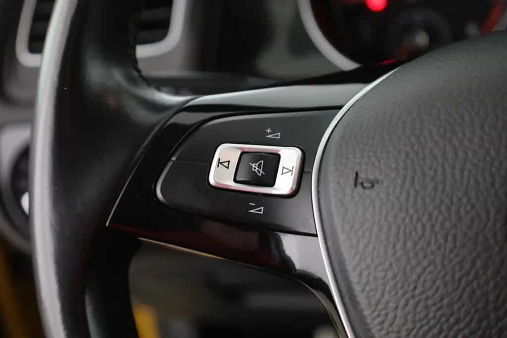 Volkswagen Golf VII 1.0 TSI Join Navi Sitzheizung PDC USB 10/2018-photo-14