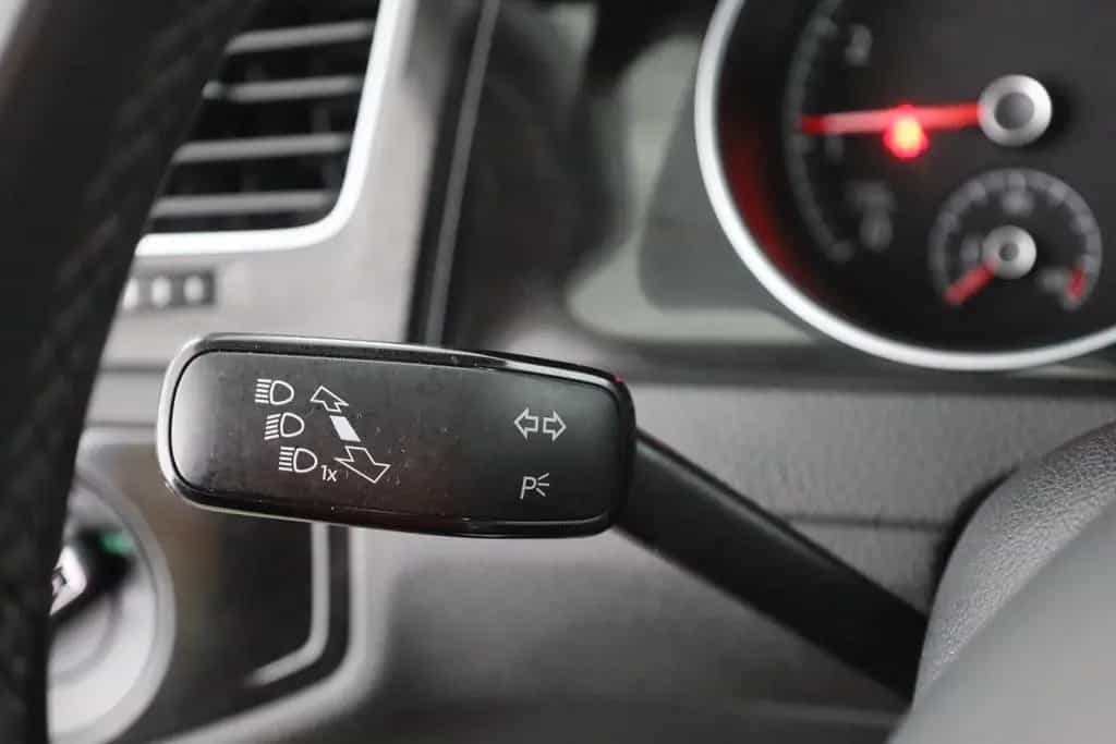 Volkswagen Golf VII 1.0 TSI Join Navi Sitzheizung PDC USB 10/2018-photo-17
