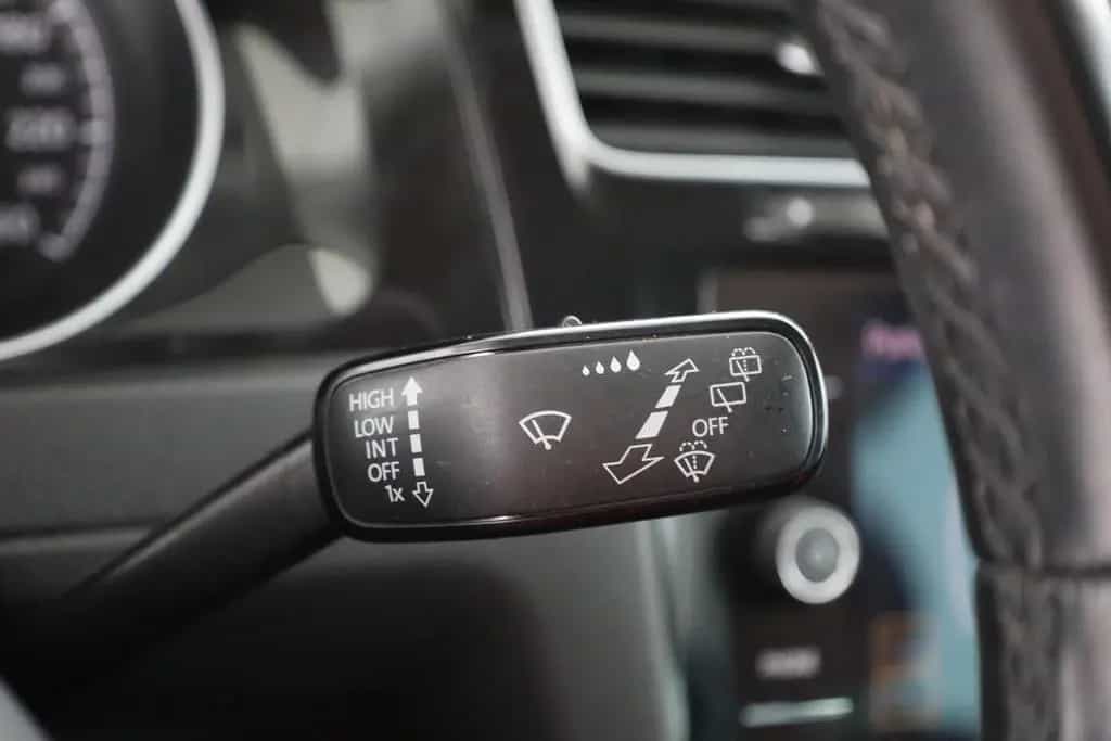 Volkswagen Golf VII 1.0 TSI Join Navi Sitzheizung PDC USB 10/2018-photo-18