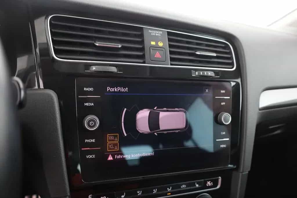 Volkswagen Golf VII 1.0 TSI Join Navi Sitzheizung PDC USB 10/2018-photo-25