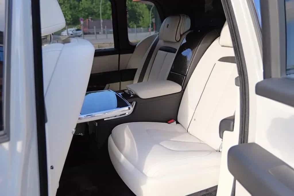 Rolls-Royce Cullinan Cullian Black Badge 4 Seats I Starlight I TV I M 03/2026-photo-10