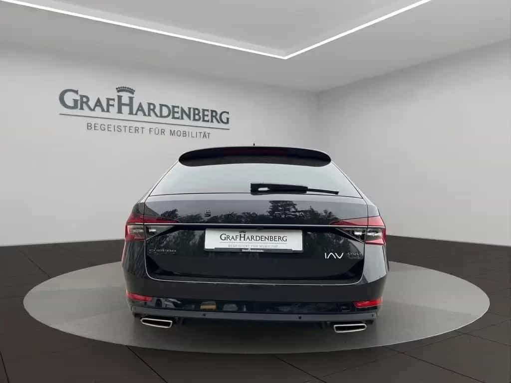 Skoda Superb Combi 2.0 TSI 4x4 DSG Sportline Pano AHK 09/2023-photo-4