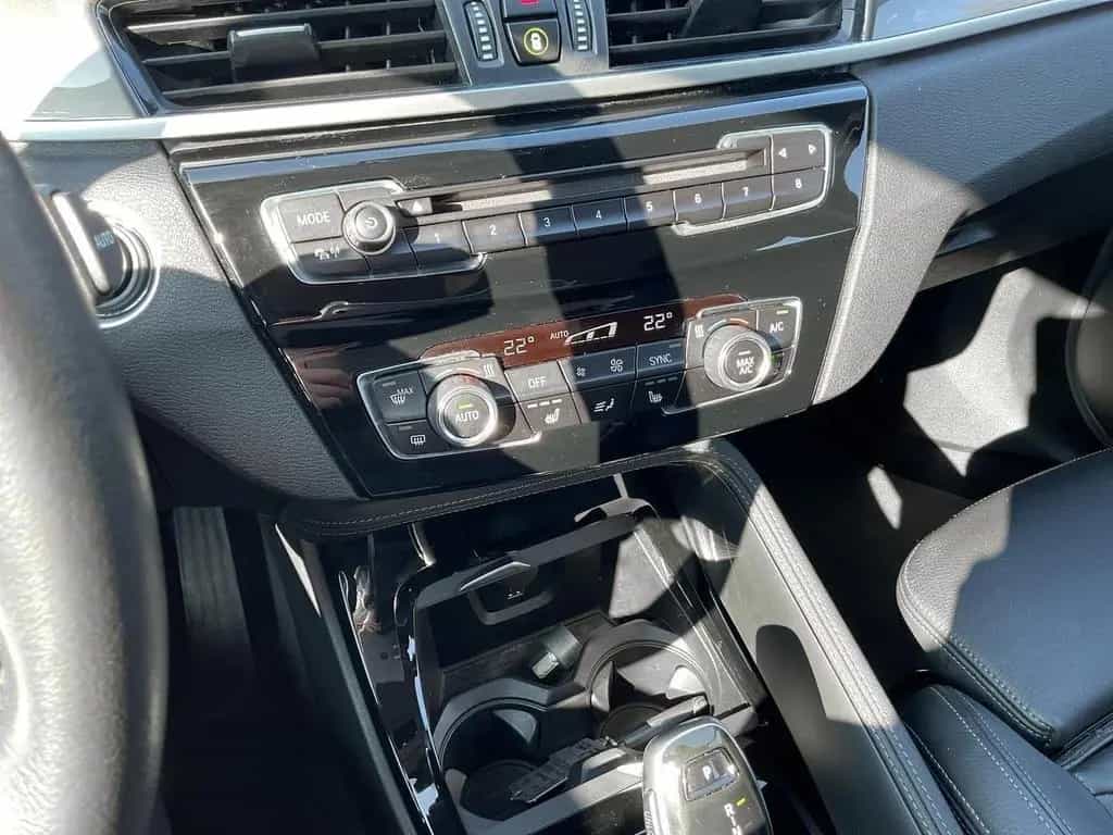BMW X1 sDrive18d xLine Aut HUD Navi Leder LED SHZ Kl 01/2019-photo-11