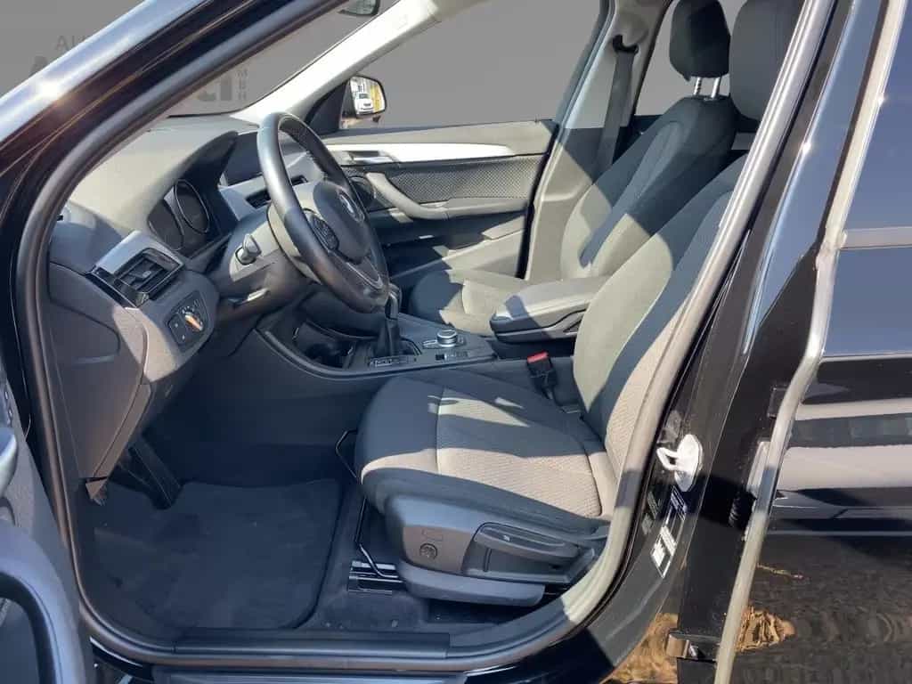 BMW X1 Advantage *Navi*SHZ*Park Assist*Tempomat*PDC* 07/2020-photo-3