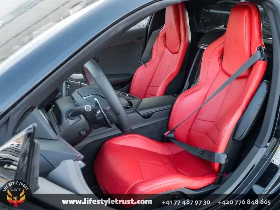 Corvette C8 Coupe 6.2V8  - 2024 -  € 65.900 T1 03/2024-photo-11
