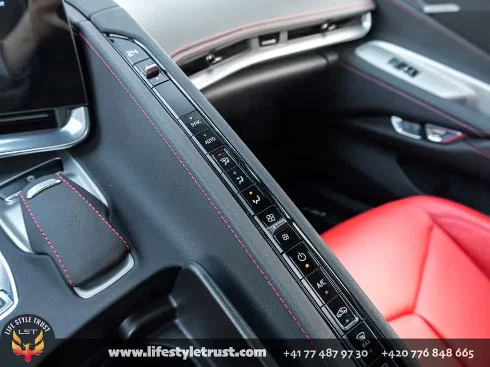 Corvette C8 Coupe 6.2V8  - 2024 -  € 65.900 T1 03/2024-photo-20