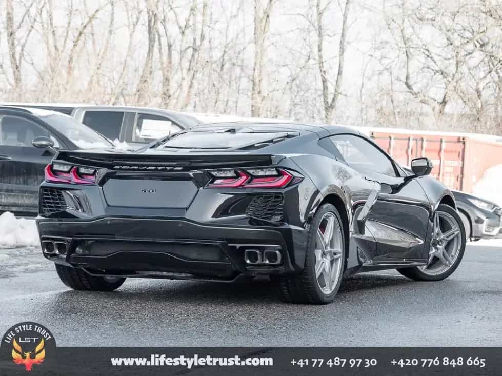 Corvette C8 Coupe 6.2V8  - 2024 -  € 65.900 T1 03/2024-photo-3