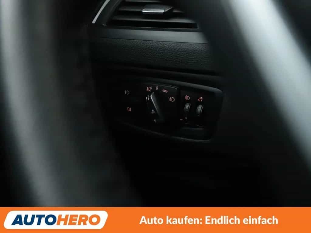 BMW 1 Series 118i Sport Line Aut.*NAVI*LED*TEMPO*PDC*SHZ* 08/2019-photo-25