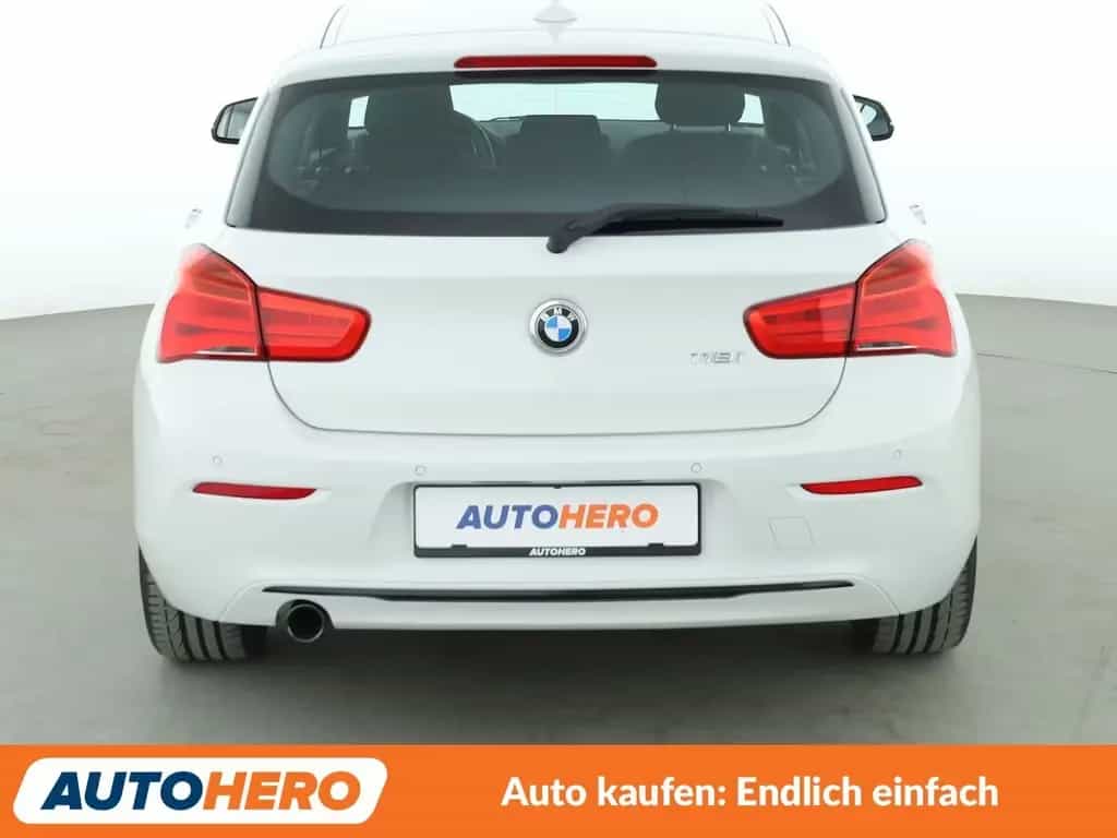 BMW 1 Series 118i Sport Line Aut.*NAVI*LED*TEMPO*PDC*SHZ* 08/2019-photo-4