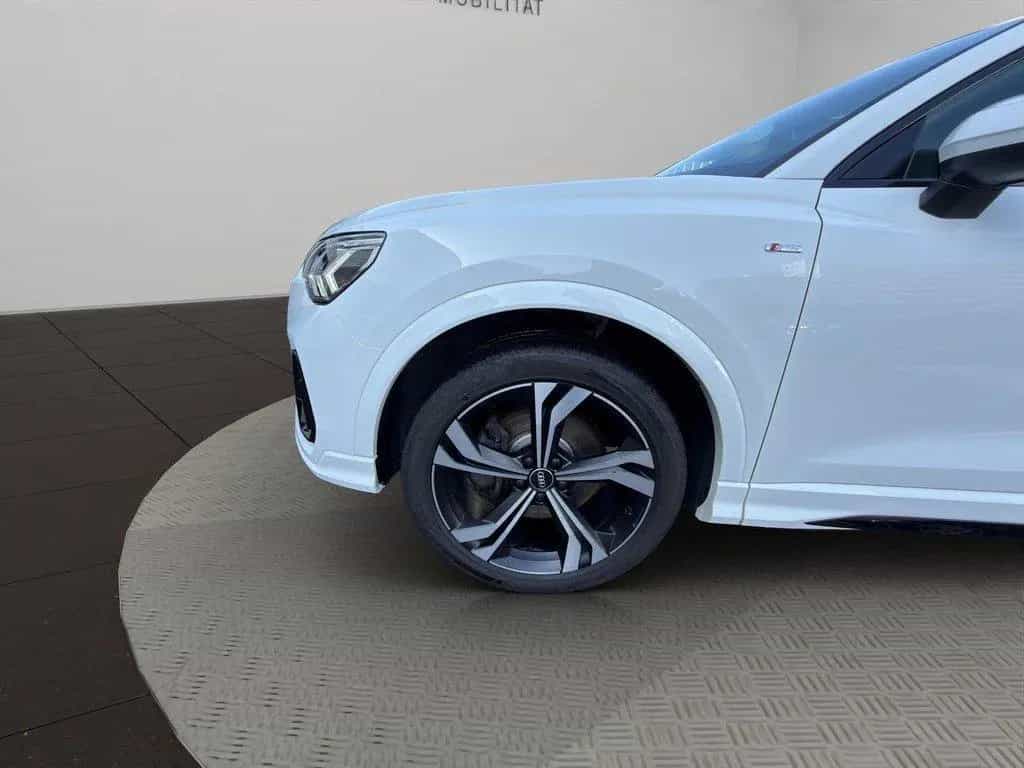 Audi Q3 40 TDI qu. S tronic S line ACC Kamera AHK 03/2022-photo-2