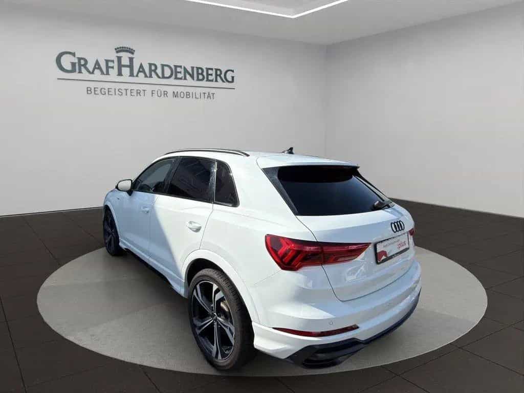 Audi Q3 40 TDI qu. S tronic S line ACC Kamera AHK 03/2022-photo-3