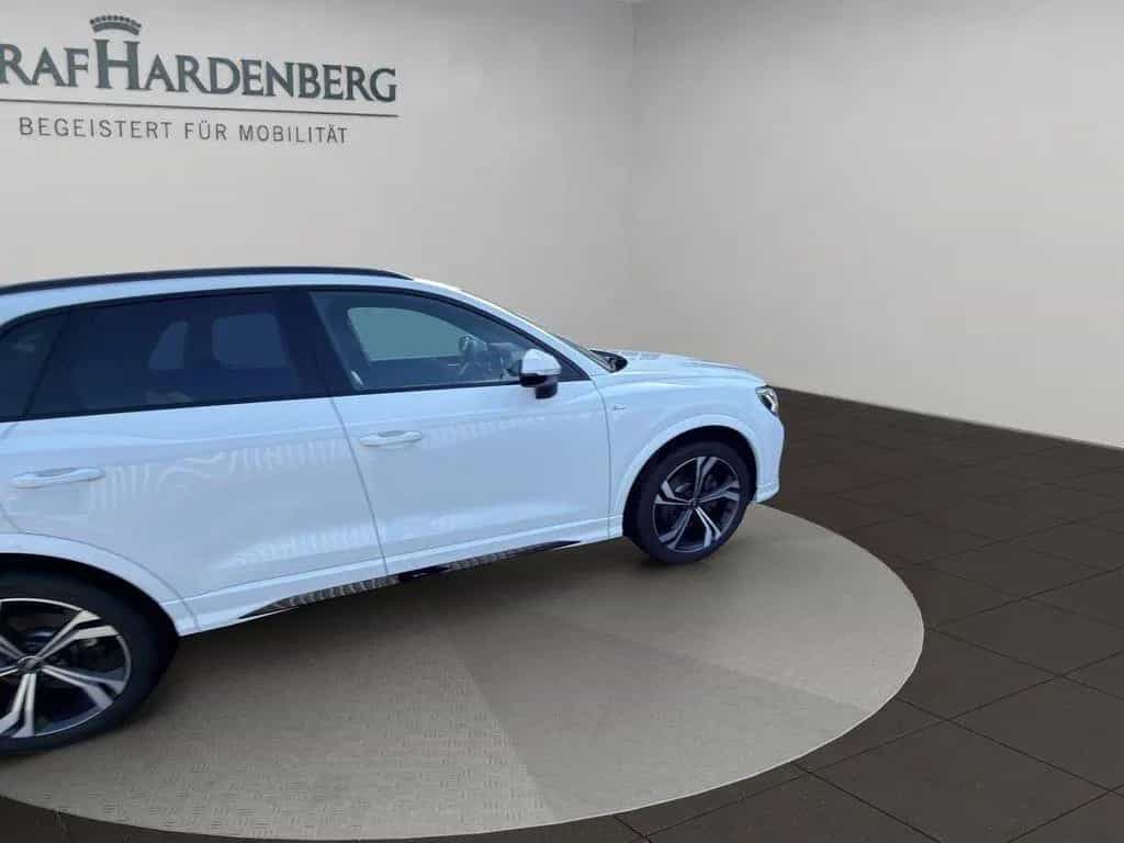 Audi Q3 40 TDI qu. S tronic S line ACC Kamera AHK 03/2022-photo-6