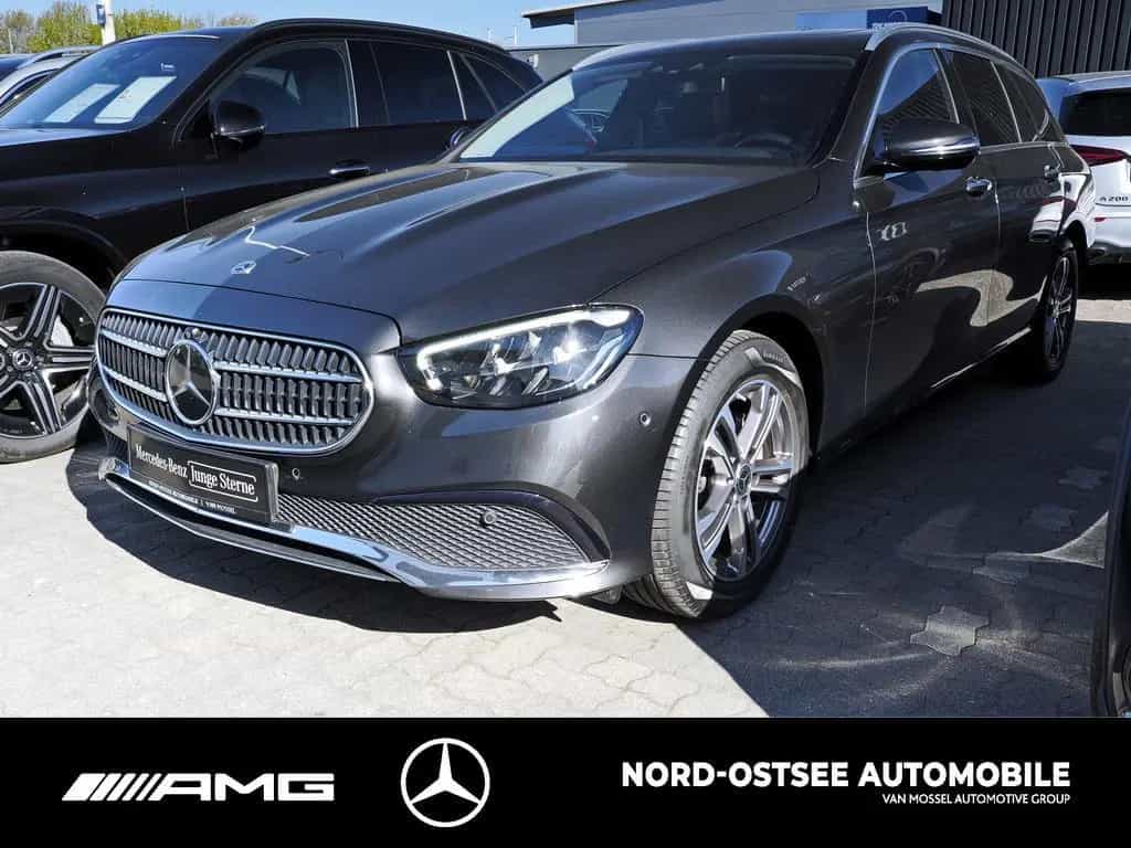 Mercedes-Benz E 220 T d 4M AVANTGARDE DISTRO 360 AHK LED SHD 09/2022-photo-4