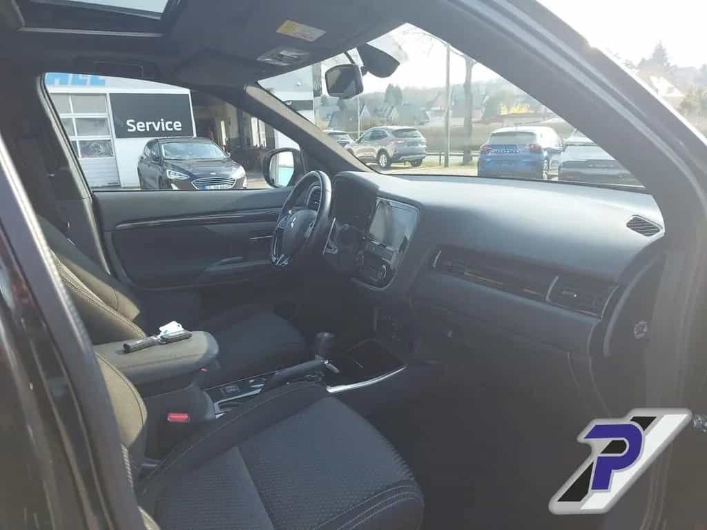 Mitsubishi Outlander 2WD Edition+ Black-Paket Navi+DACH 360 10/2018-photo-13