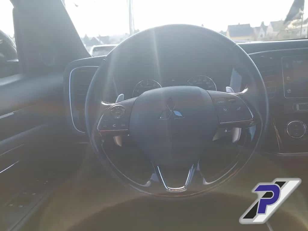 Mitsubishi Outlander 2WD Edition+ Black-Paket Navi+DACH 360 10/2018-photo-17