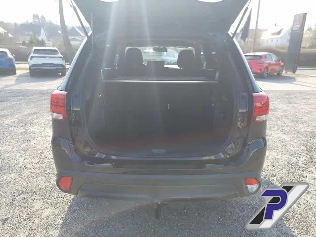 Mitsubishi Outlander 2WD Edition+ Black-Paket Navi+DACH 360 10/2018-photo-9