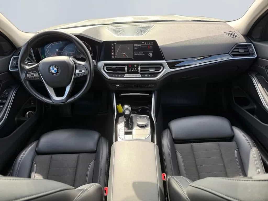 BMW 3 Series 320 i Touring Advantage *LED*Sportsitze*AHK*HiFi 02/2020-photo-11