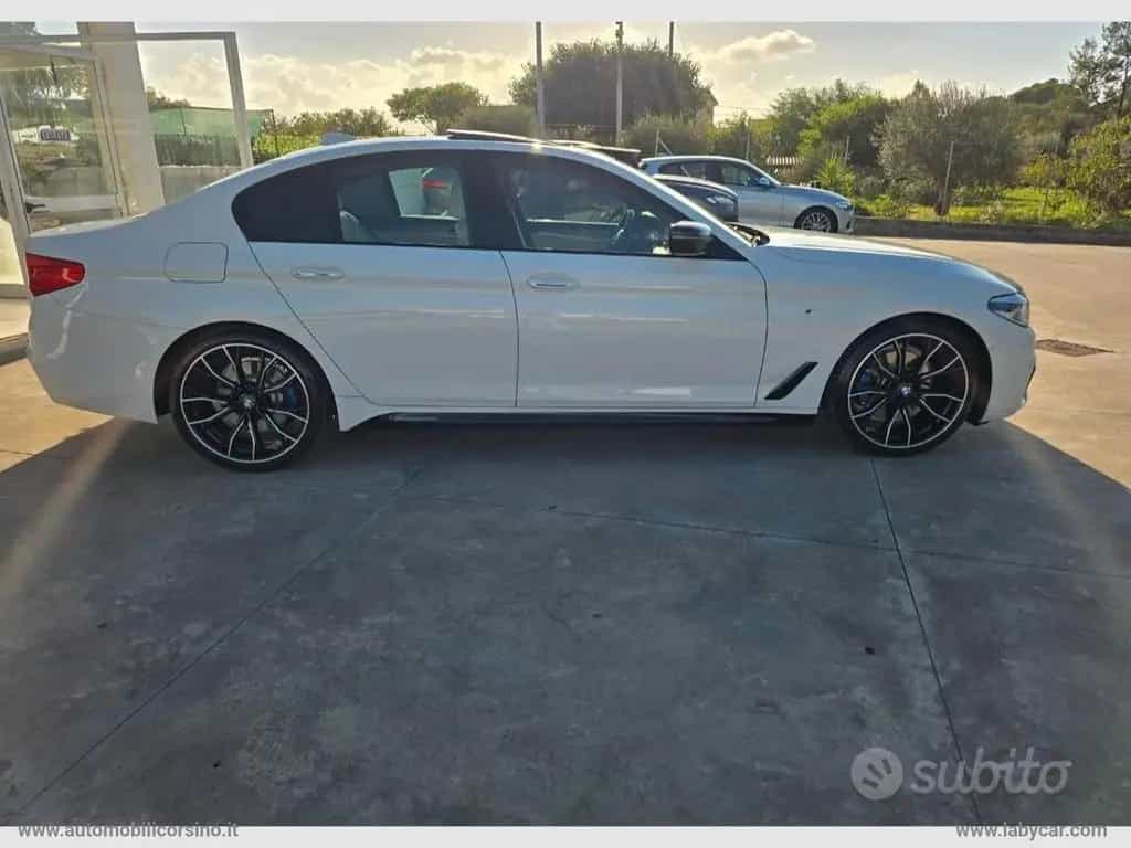 BMW 5 Series 520d Msport 07/2017-photo-10