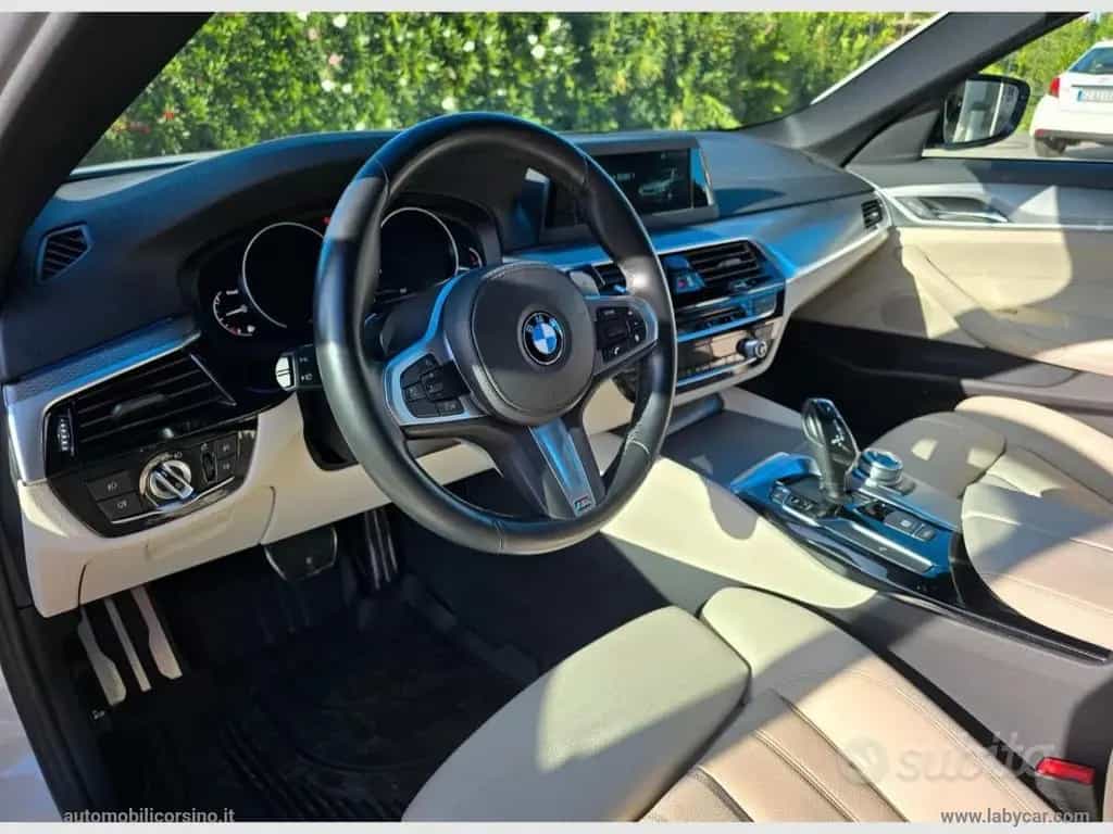 BMW 5 Series 520d Msport 07/2017-photo-4