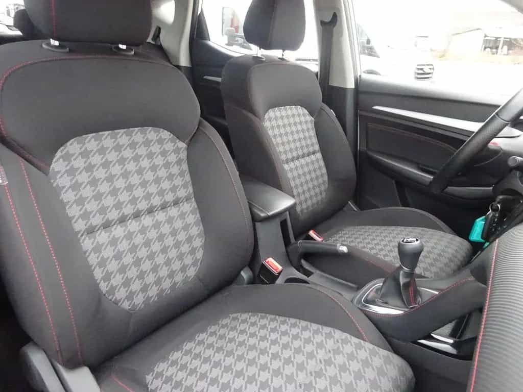 MG ZS 106PS Comfort Klima DAB+ LED 03/2023-photo-10