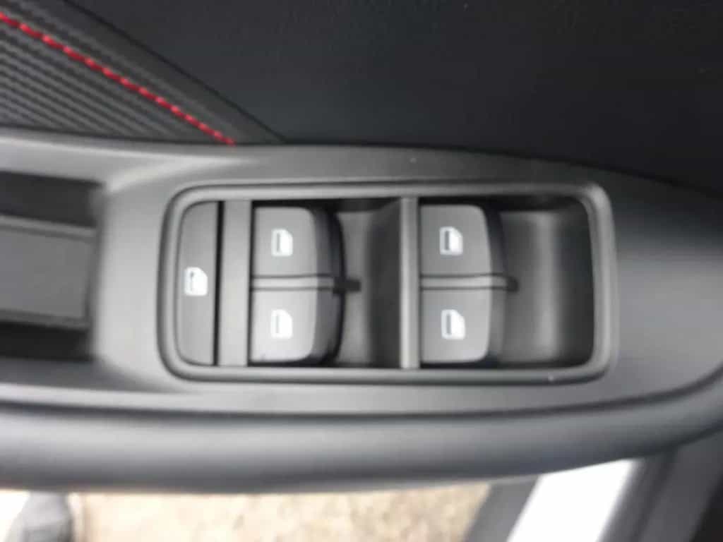 MG ZS 106PS Comfort Klima DAB+ LED 03/2023-photo-17