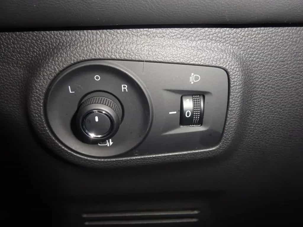 MG ZS 106PS Comfort Klima DAB+ LED 03/2023-photo-18