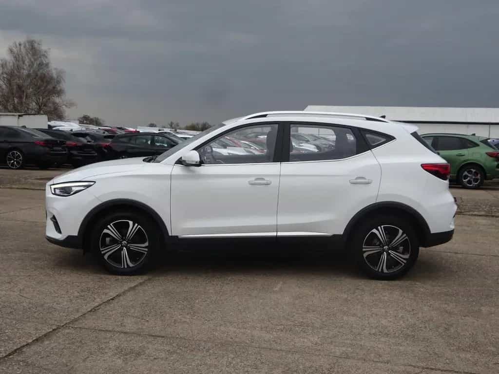 MG ZS 106PS Comfort Klima DAB+ LED 03/2023-photo-2