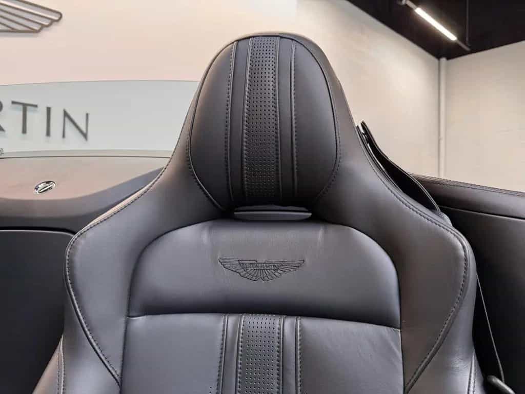 Aston Martin V8 Vantage Roadster | Aston Martin Brussels 07/2023-photo-23