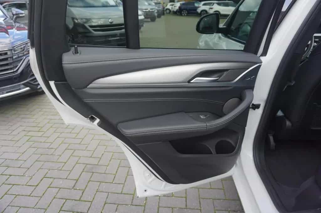 BMW X3 M40d xDrive 326PS Panorama HUD Harman Kardon 10/2020-photo-23