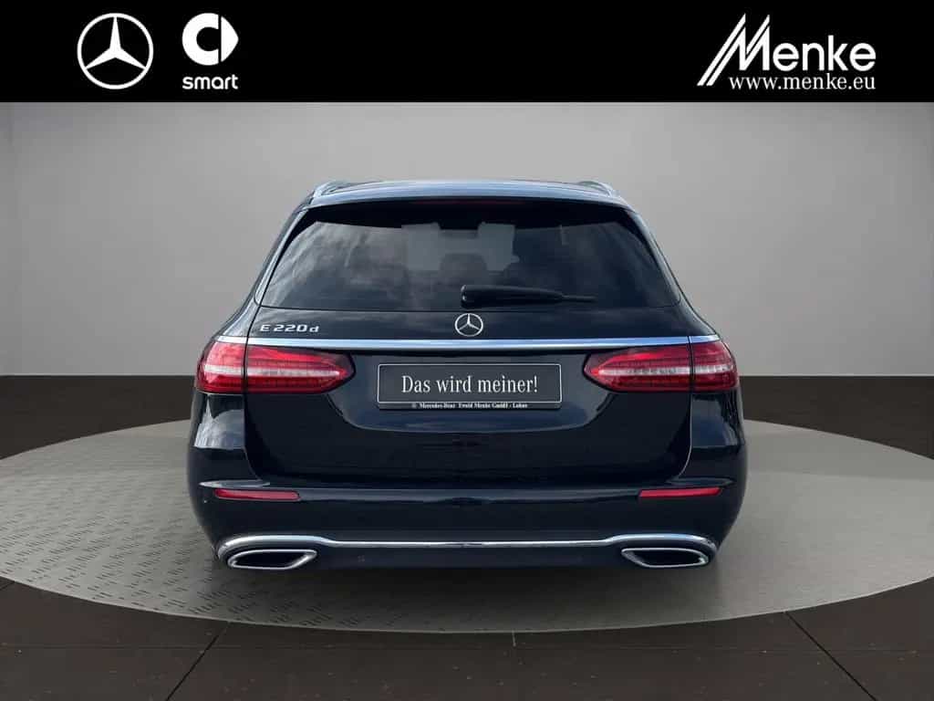 Mercedes-Benz E 220 d T AHK+Kamera+Ambiente+LED 01/2022-photo-4
