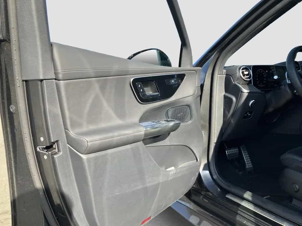 Mercedes-Benz GLC 200 4MATIC AMG*NIGHT*Navi*KeyLess*PDC*RFK 06/2025-photo-11