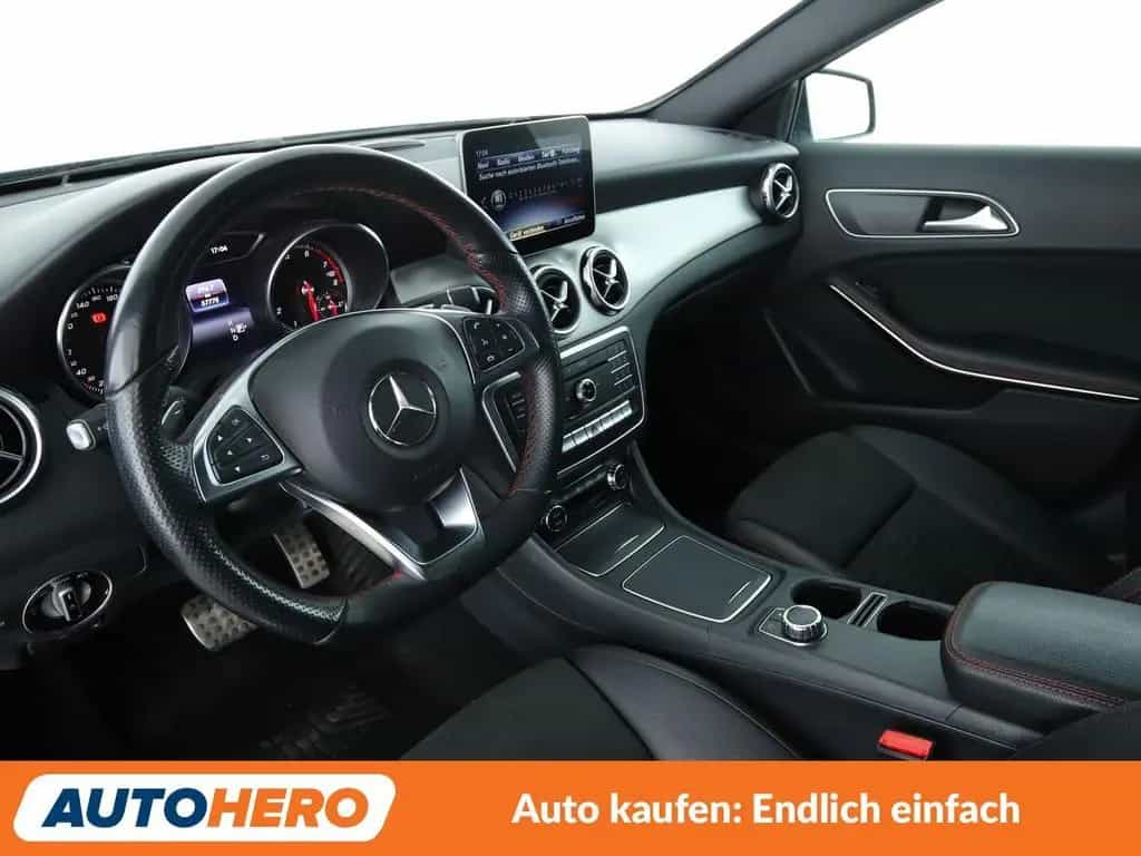 Mercedes-Benz GLA-Class GLA 200 AMG Line Aut.*NAV*LED*TEMPO* 02/2018-photo-10