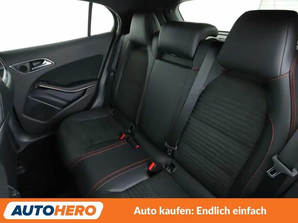 Mercedes-Benz GLA-Class GLA 200 AMG Line Aut.*NAV*LED*TEMPO* 02/2018-photo-13
