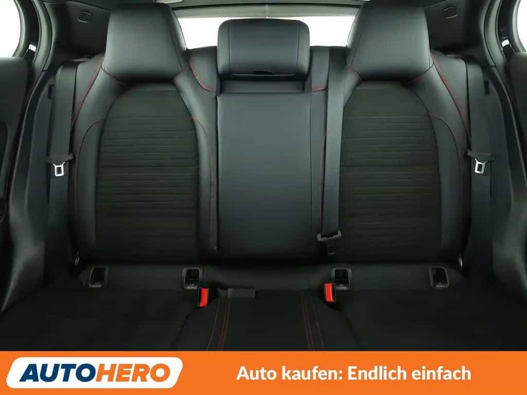 Mercedes-Benz GLA-Class GLA 200 AMG Line Aut.*NAV*LED*TEMPO* 02/2018-photo-15
