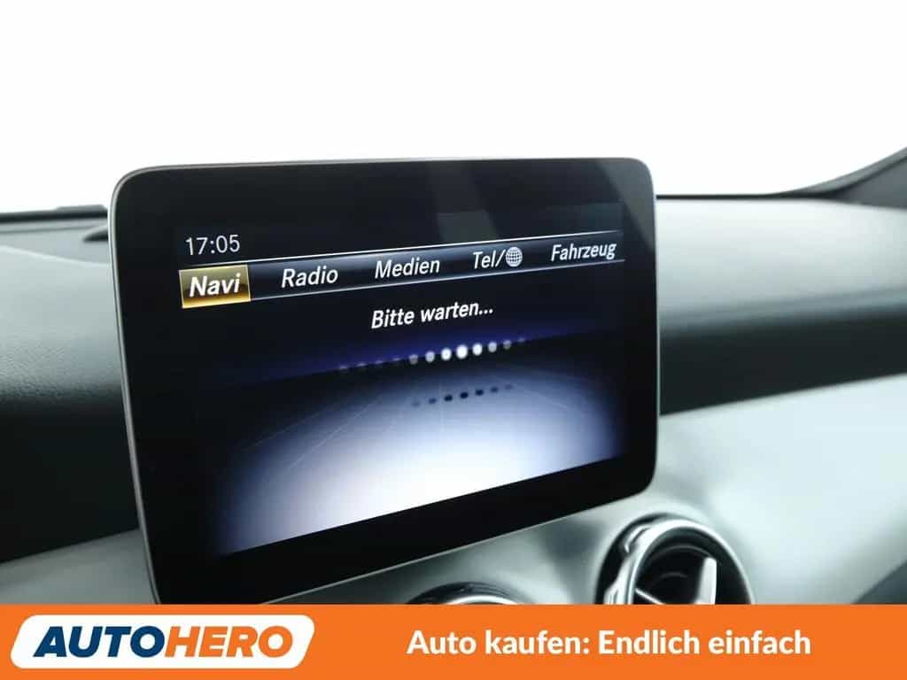 Mercedes-Benz GLA-Class GLA 200 AMG Line Aut.*NAV*LED*TEMPO* 02/2018-photo-21